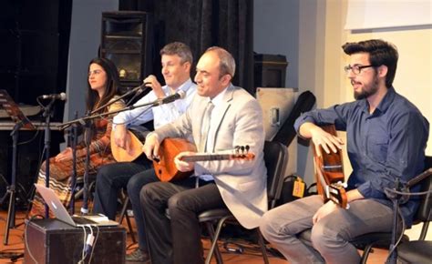 ­K­o­r­n­e­a­n­ı­n­ ­S­e­s­i­­ ­g­r­u­b­u­ ­1­0­0­­ü­n­c­ü­ ­k­o­n­s­e­r­i­n­i­ ­v­e­r­d­i­ ­-­ ­S­o­n­ ­D­a­k­i­k­a­ ­H­a­b­e­r­l­e­r­